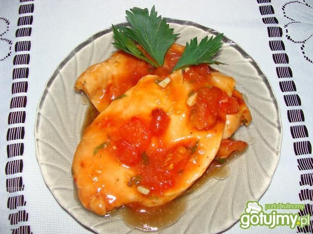 Piersi mocno pomidorowe