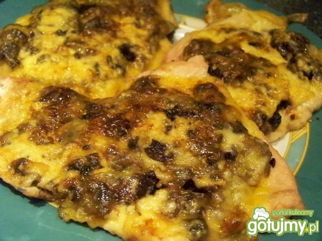 Piersi pod pierzynką 2