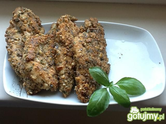 Piersi w panierce orzechowo-parmezanowej