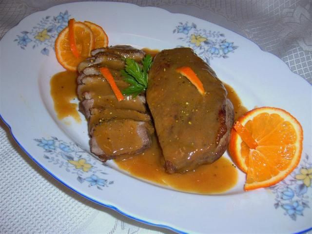 Piersi z kaczki sosie pomarańczowym