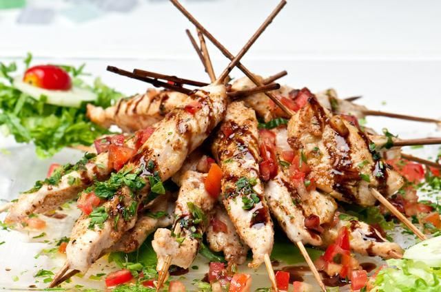 Piersi z kurczaka  a’la kebab Piersi z kurczaka  a’la kebab