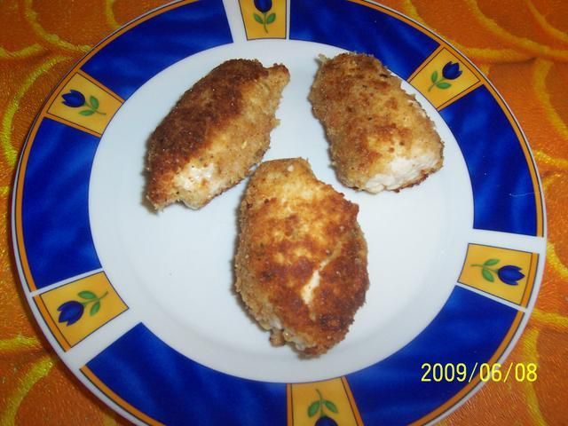 Piersi z kurczaka nadziewane orzeszkami 