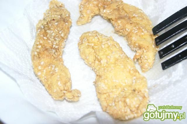 Piersi z kurczaka z sezamową panierką