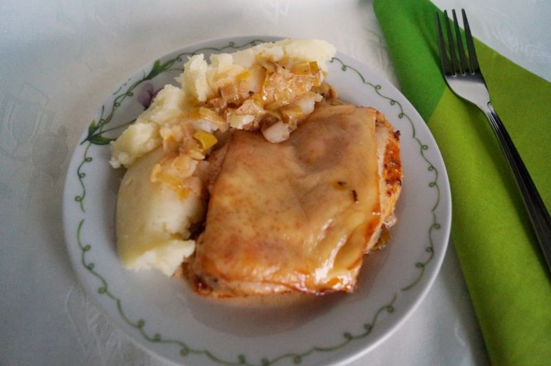 Piersi zapiekane na porach Piersi zapiekane na porach