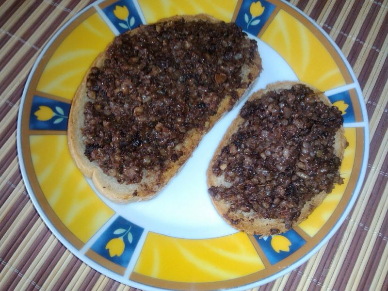 Pikantna kaszanka na cipeło na chleb