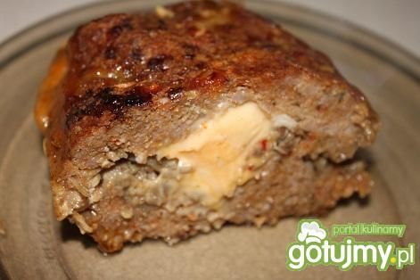 Pikantna pieczeń z dodatkami 