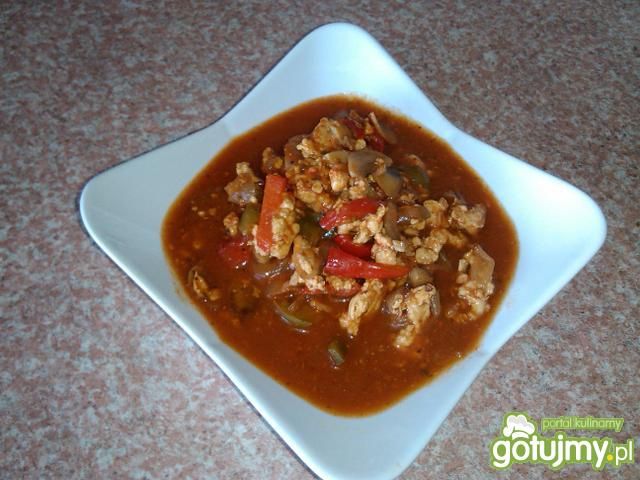 Pikantna potrawka z mięsem mielonym 