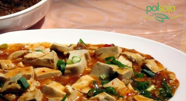 Pikantna potrawka z tofu z porem Pikantna potrawka z tofu z porem