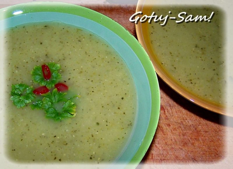 Pikantna zupa cukiniowa Pikantna zupa cukiniowa