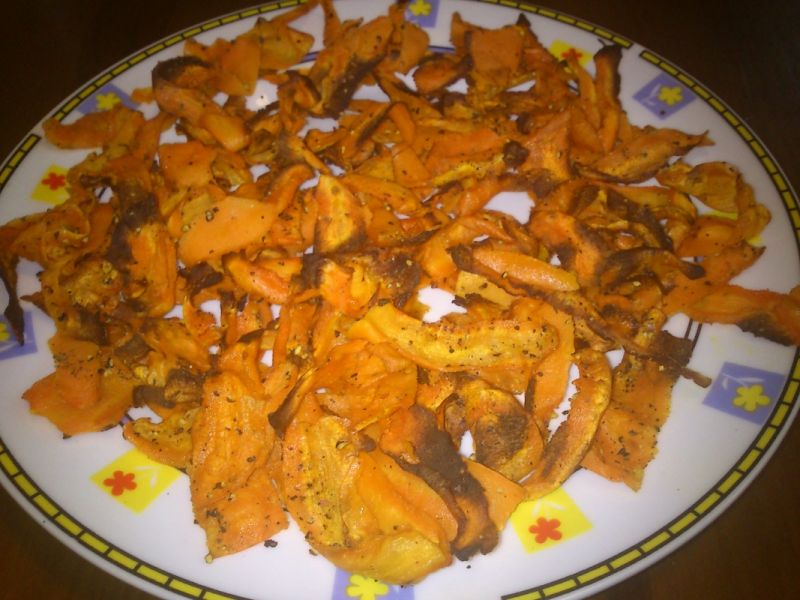 Pikantne chipsy marchewkowe Pikantne chipsy marchewkowe