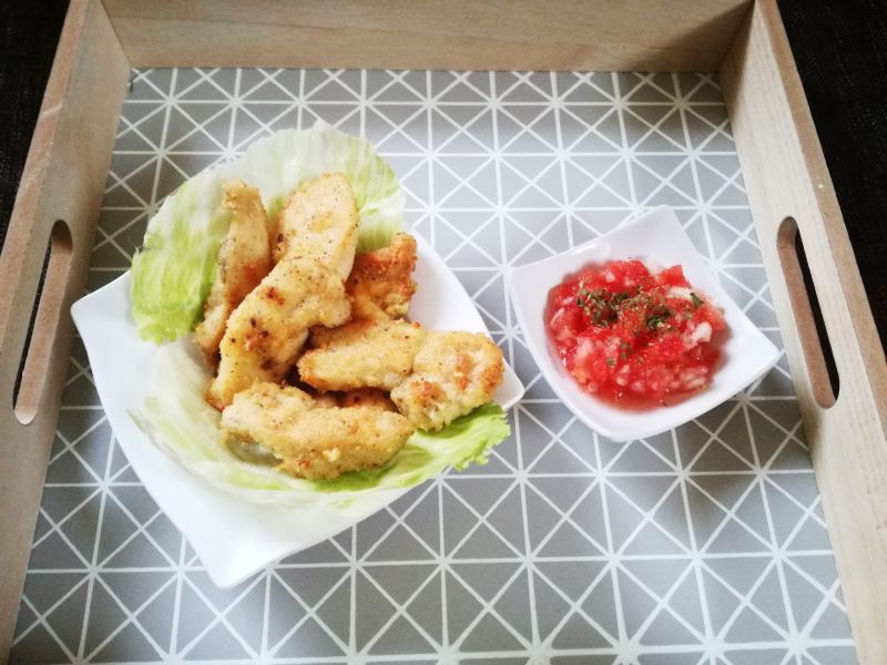 Pikantne kąski z kurczaka z salsą