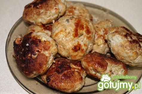 Pikantne kuleczki z cukinią i pieczarką 