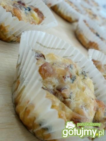 Pikantne muffinki z niespodzianką Pikantne muffinki z niespodzianką