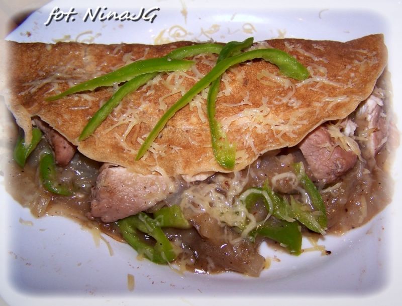 Pikantne naleśniki z kapustą pekińską  i mięsem Pikantne naleśniki z kapustą pekińską  i mięsem