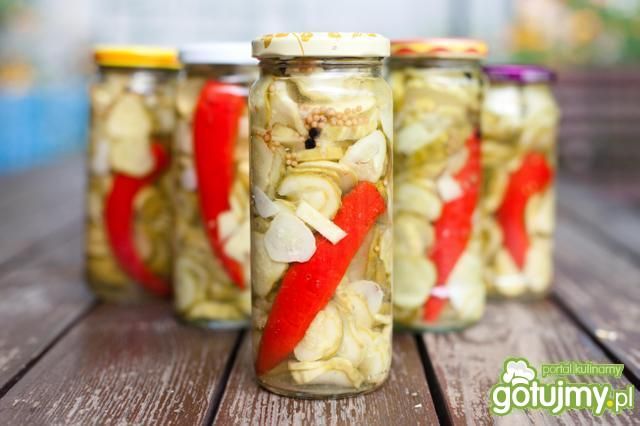 Pikantne ogórki z chilli i miodem