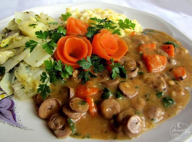 Pikantne serduszka i duszona kapusta Pikantne serduszka i duszona kapusta