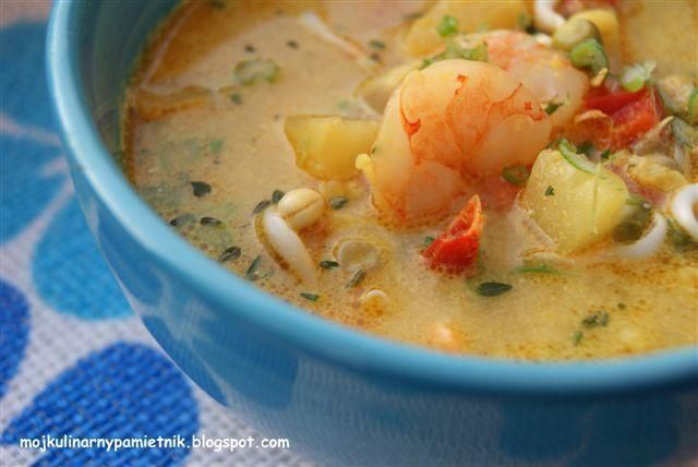 Pikantny ananasowy gulasz z krewetkami