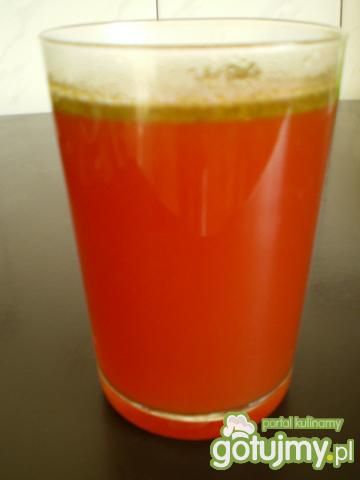 Pikantny barszcz czerwony Pikantny barszcz czerwony
