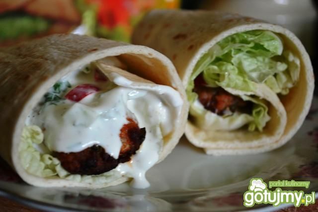 Pikantny kebab w tortilli Pikantny kebab w tortilli