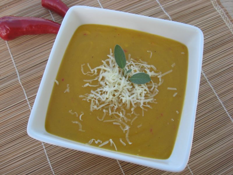 Pikantny krem z dyni z parmezanem Pikantny krem z dyni z parmezanem