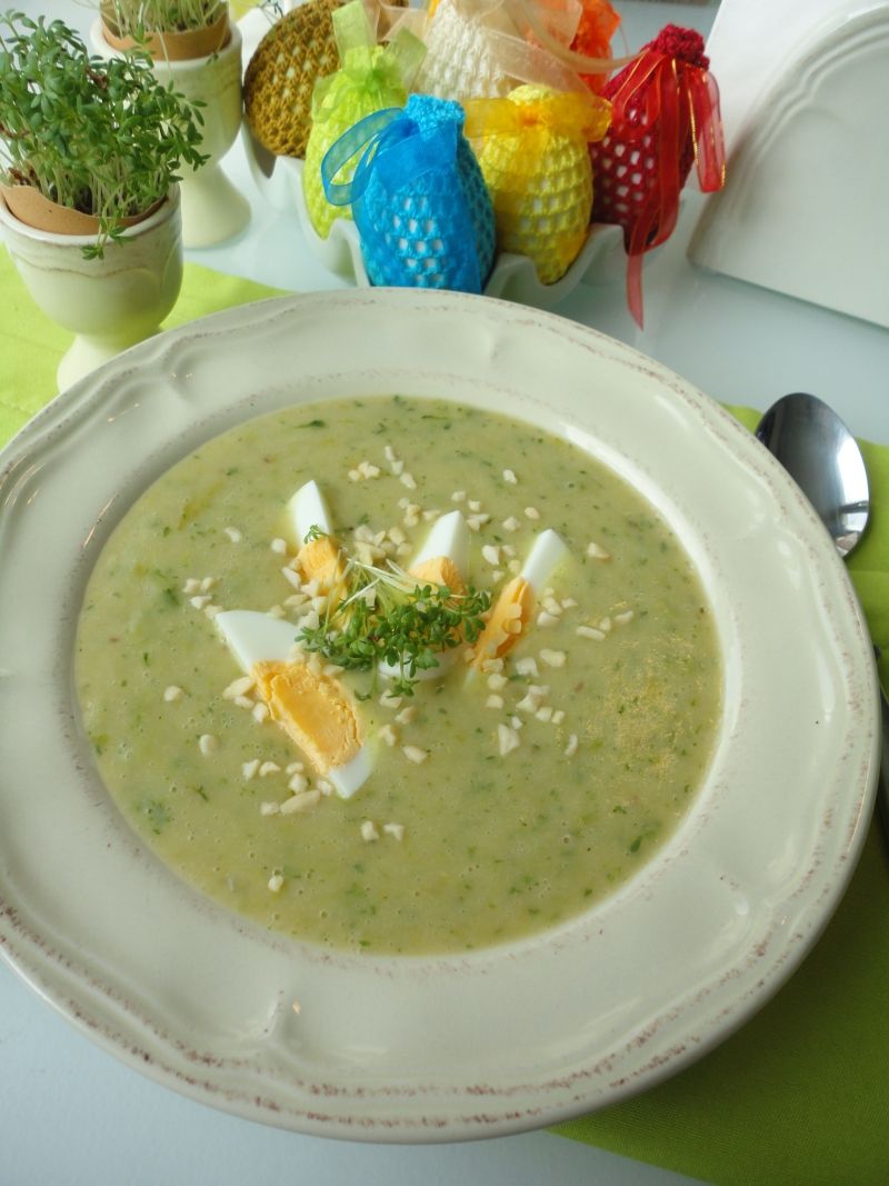 Pikantny krem z rzeżuchy z migdałami