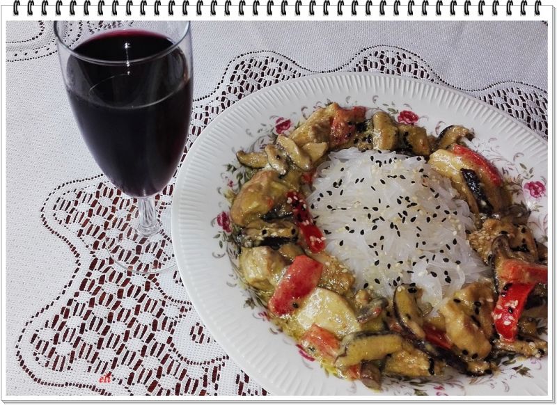 Pikantny kurczak Eli z zielonym curry  Pikantny kurczak Eli z zielonym curry