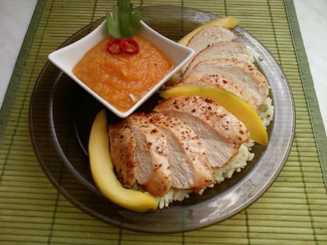 Pikantny kurczak z musem z mango