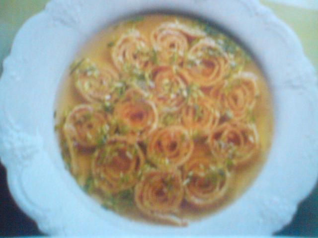 Pikantny omlet w rosole Pikantny omlet w rosole