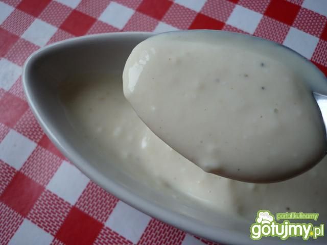 Pikantny sos musztardowo-chrzanowy Pikantny sos musztardowo-chrzanowy