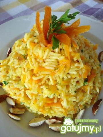 Pilaw turecki z marchewką i morelami Pilaw turecki z marchewką i morelami