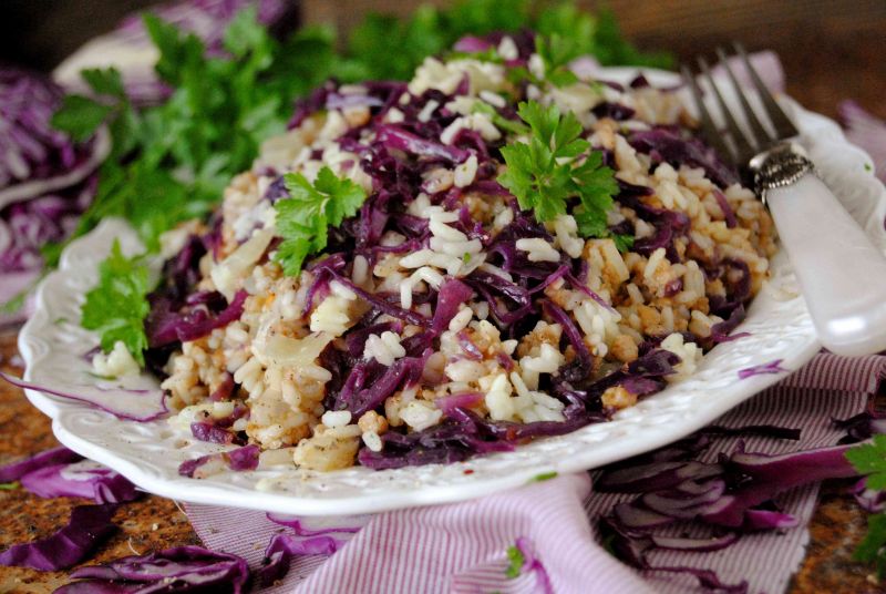 Pilaw z czerwoną kapustą