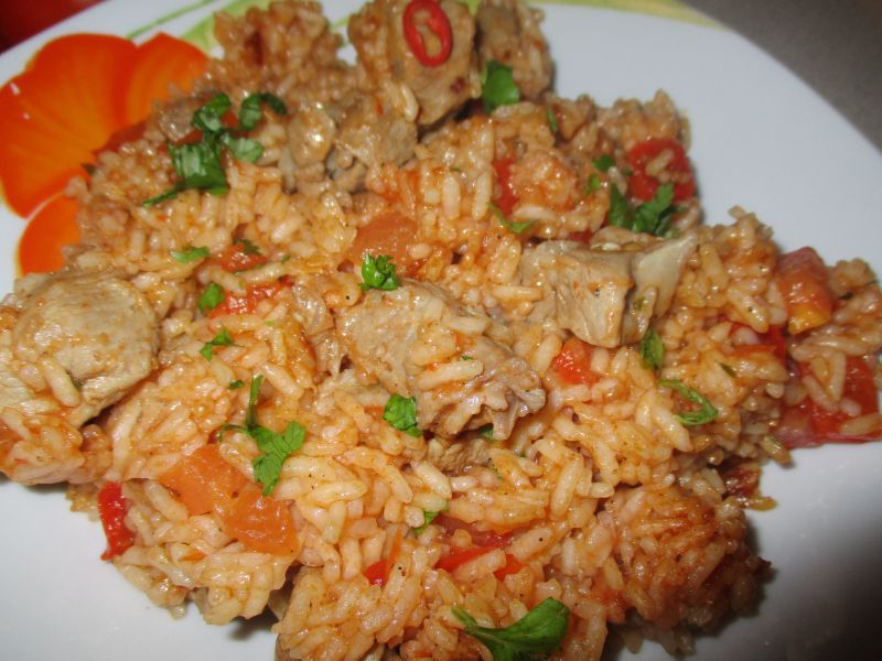 Pilaw z indykiem i pomidorami