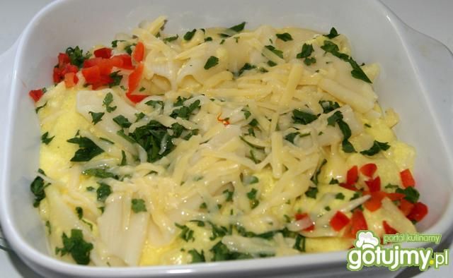,,Pióra,, ( Penne rigate ) z sosem ,,Pióra,, ( Penne rigate ) z sosem