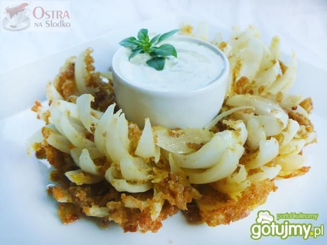 Piórka cebulowe z dipem czosnkowym Piórka cebulowe z dipem czosnkowym