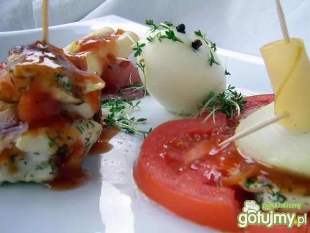 Piramidki z sosem słodko-kwaśnym 