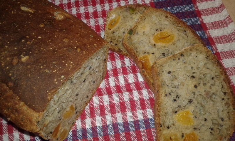 Pistacjowy chlebek na mące chlebowej