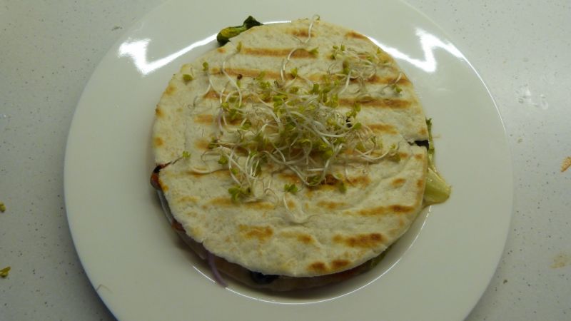 Pita z tuńczykiem Pita z tuńczykiem