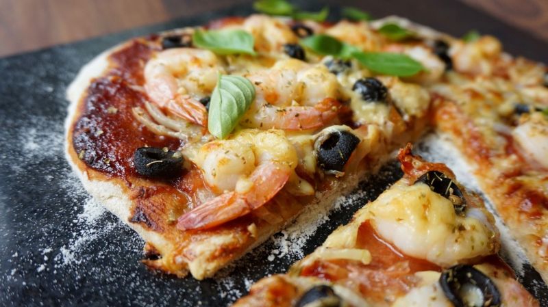 Pizza BBQ z krewetkami