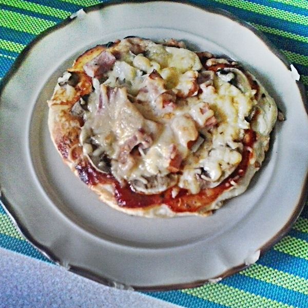 Pizza bez drożdży Pizza bez drożdży