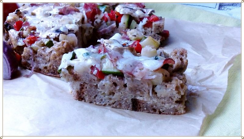 Pizza chlebowa z warzywami Pizza chlebowa z warzywami