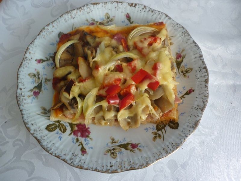 Pizza domowa z papryką