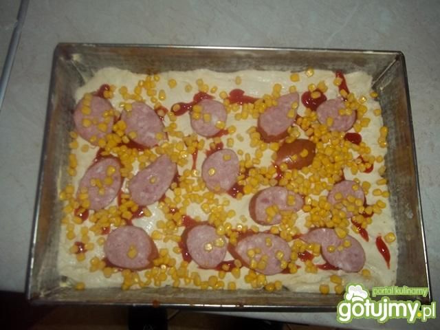 Pizza domowa z pieczarkami