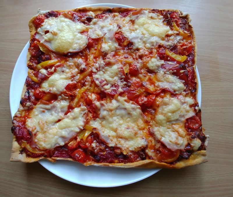Pizza meksykańska na cieście orkiszowym 