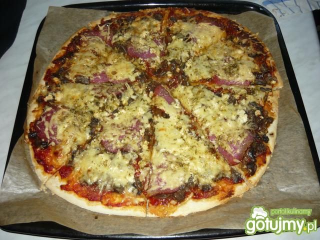 Pizza na chrupiącym spodzie