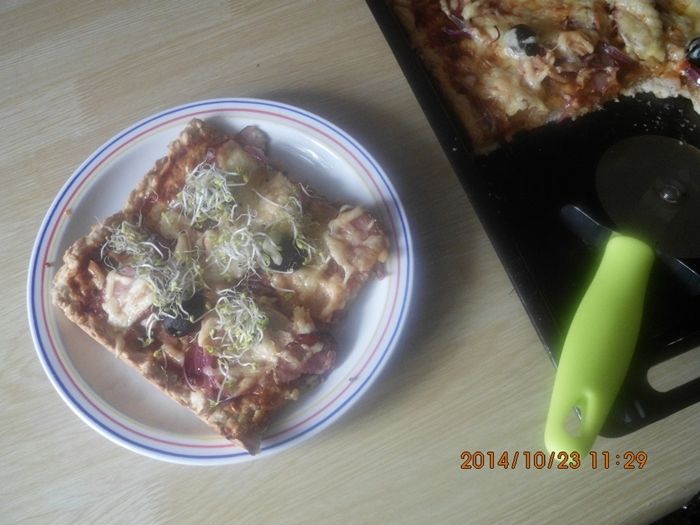 Pizza na cieście bez drożdży Pizza na cieście bez drożdży