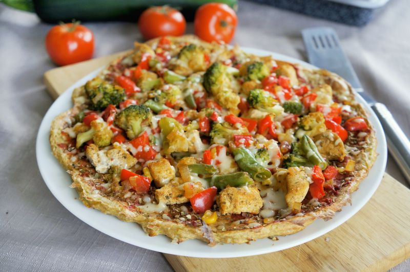 Pizza na cukiniowym spodzie Pizza na cukiniowym spodzie