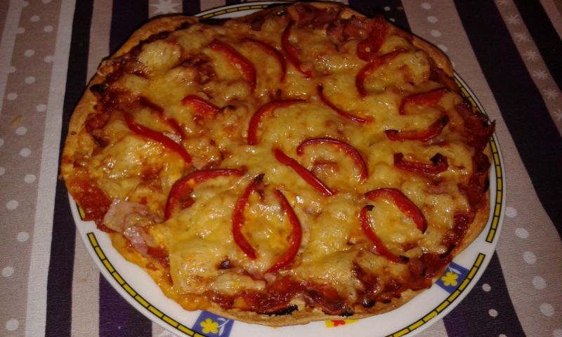 Pizza na kruchym cieście Pizza na kruchym cieście