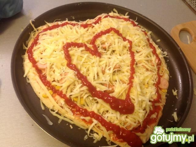 Pizza na Walentynki w kształce serca