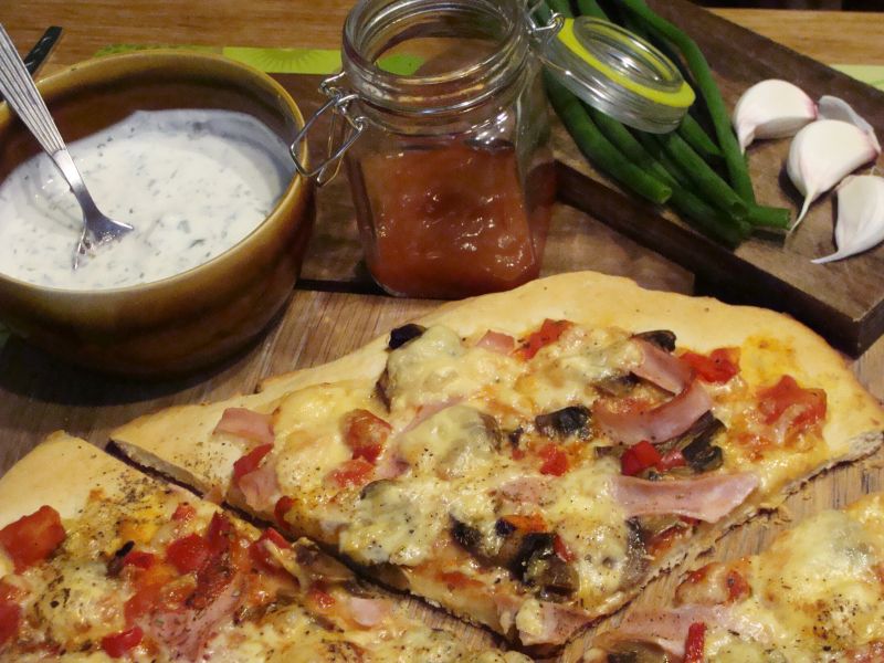 Pizza najlepsza bo domowa Pizza najlepsza bo domowa