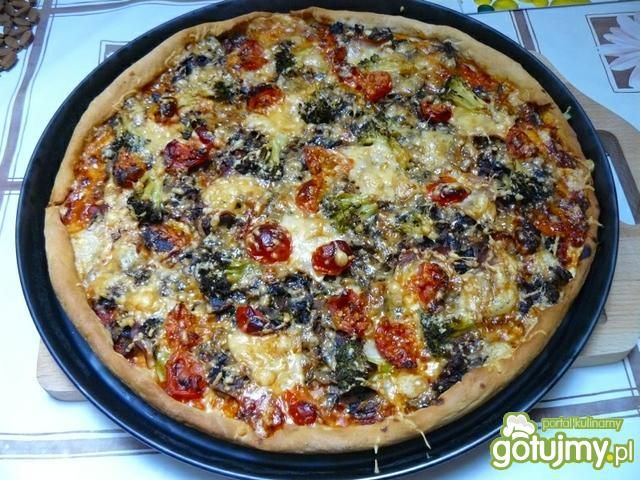 Pizza rodzinna. Pizza rodzinna.